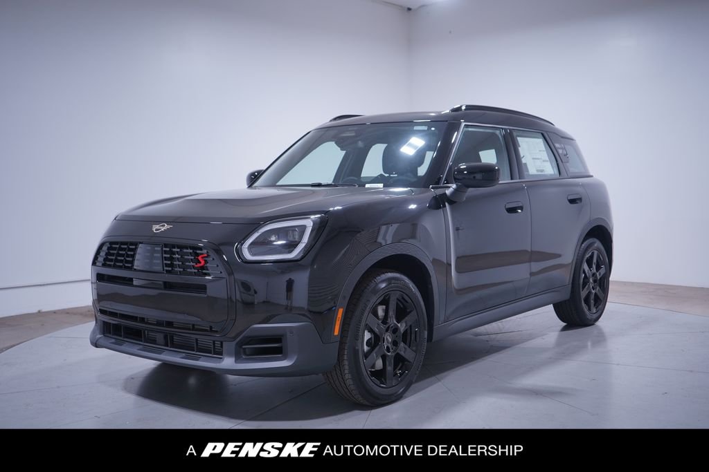 Certified Used 2026 Midnight Black MINI Signature Plus image 1