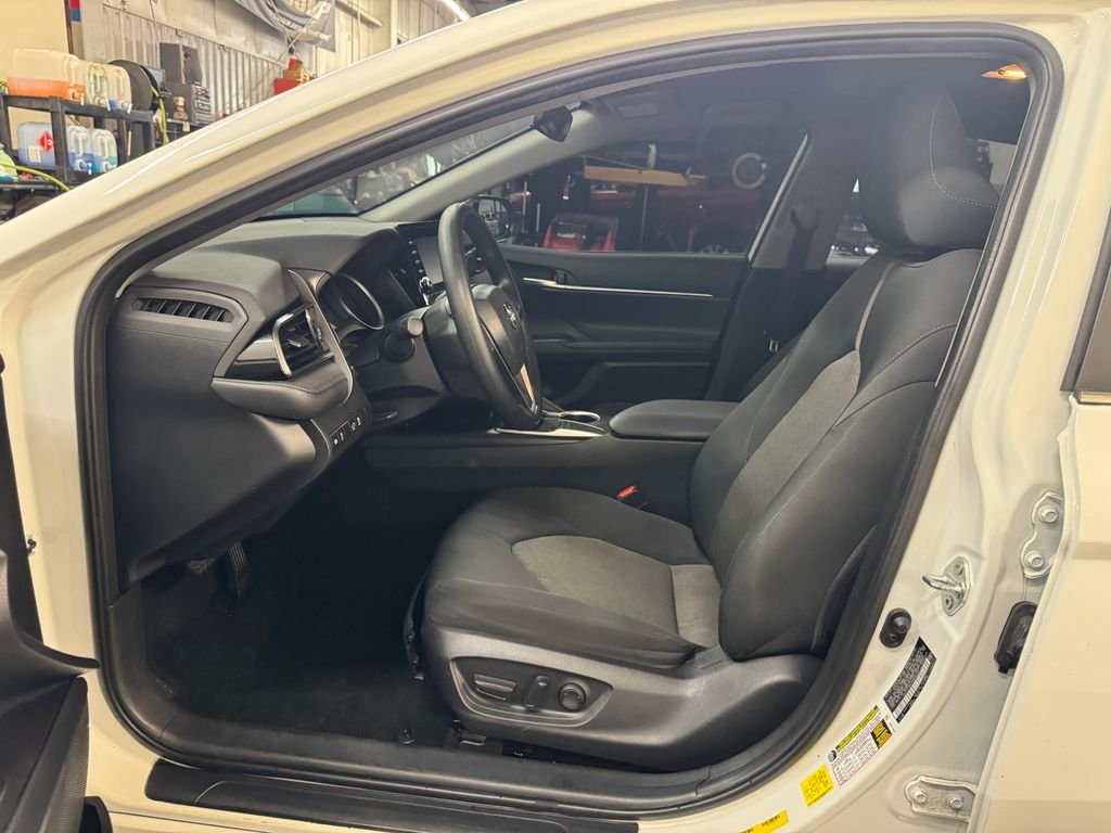 Used 2024 Ice Toyota LE image 17