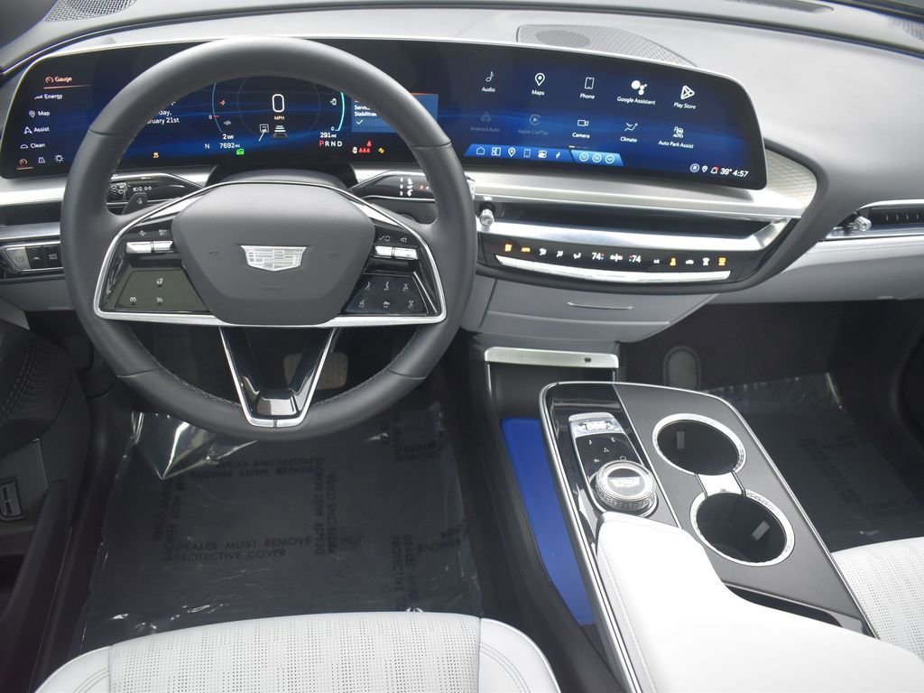 2024 CADILLAC LYRIQ - Image 13