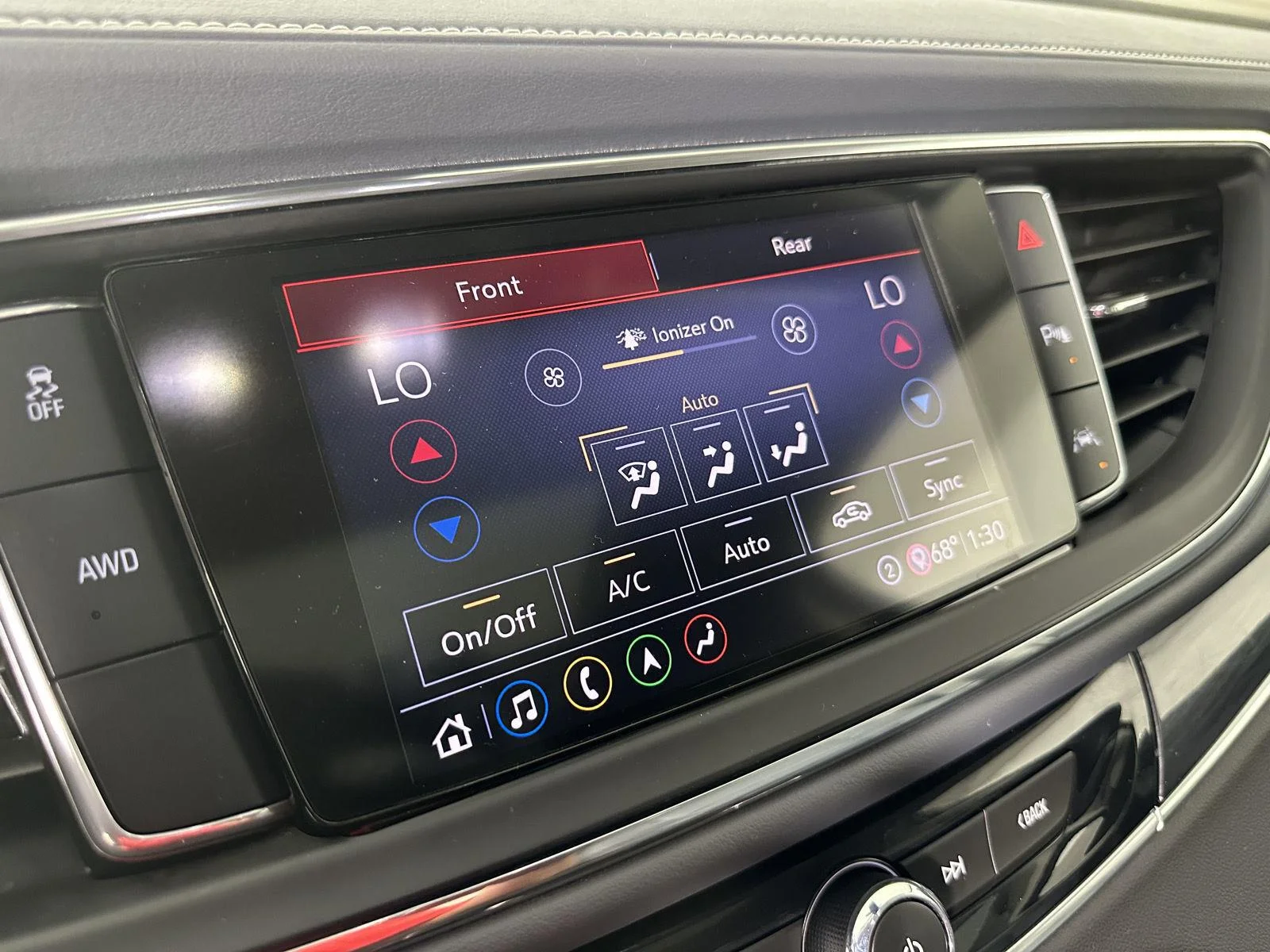 Used 2020 Summit White Buick Premium image 20