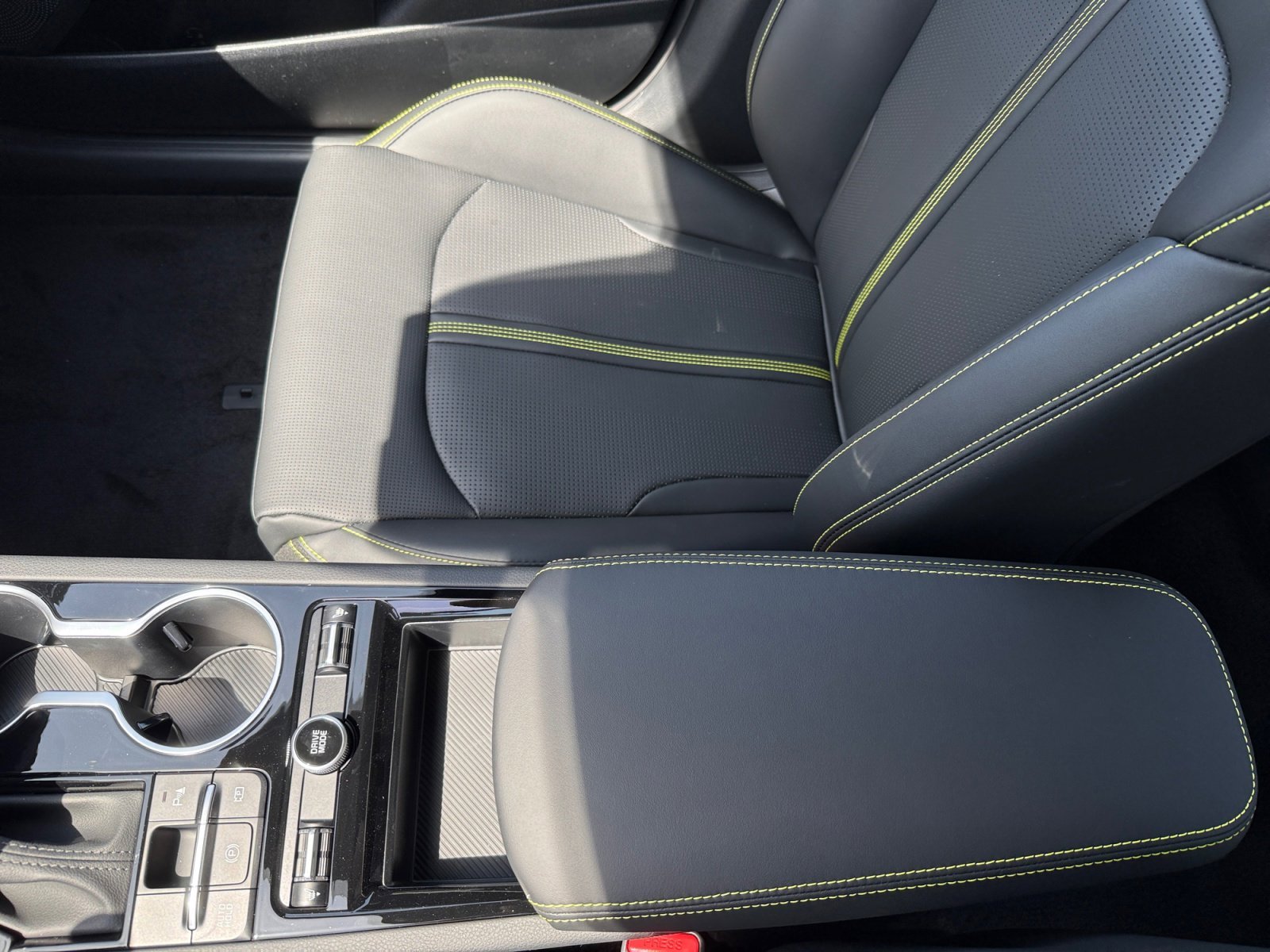 New 2026 Aurora Black Pearl Kia GT image 14