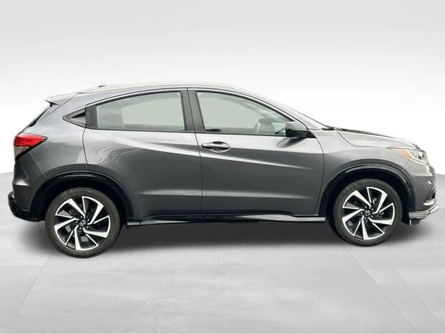 Used 2019  Honda Sport image 6