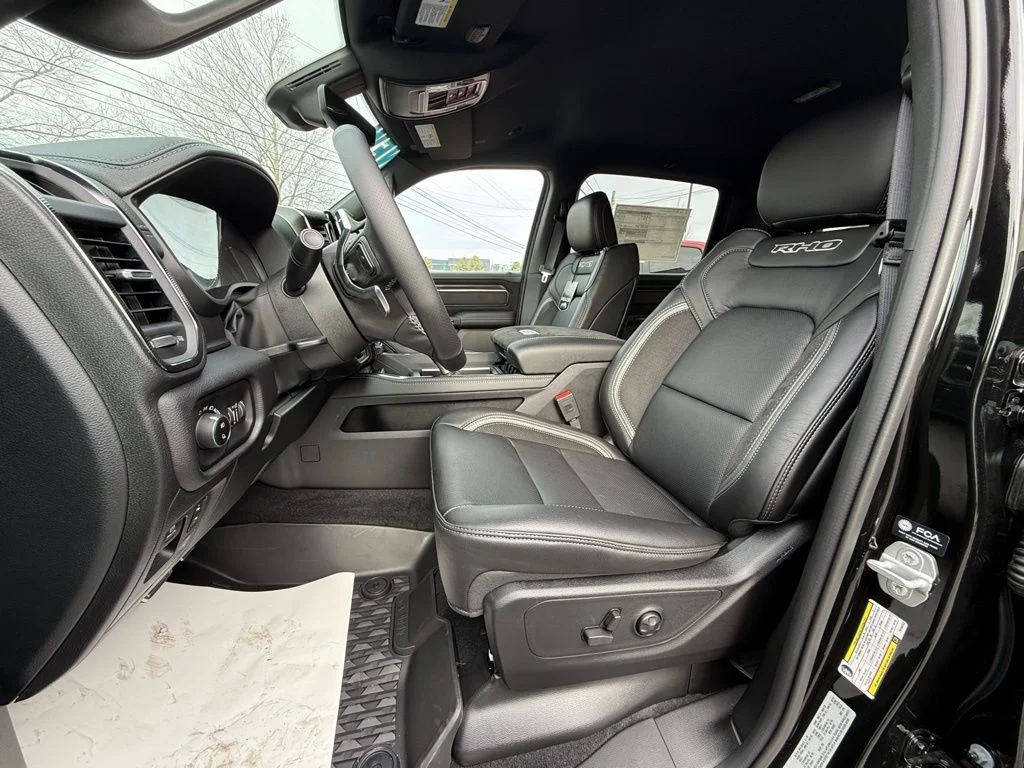 New 2026 Diamond Black Crystal Pearl-Coat Exterior Paint RAM RHO image 15