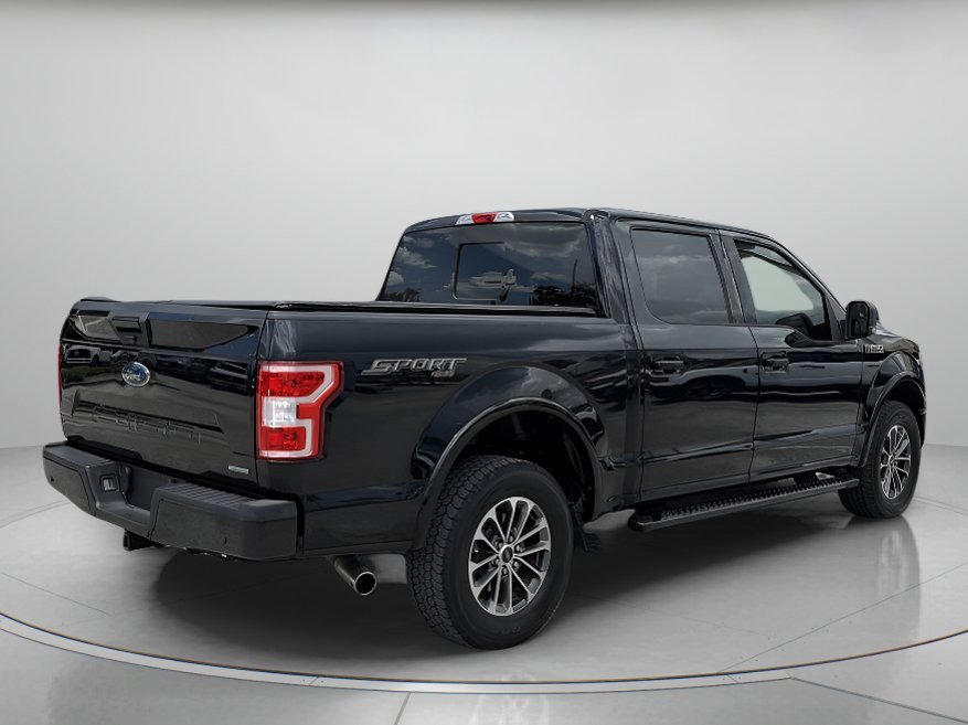 Used 2018 Shadow Black Ford XLT image 3