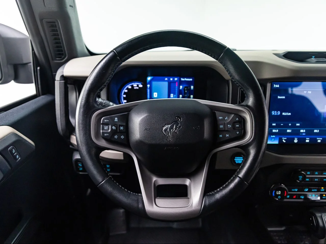 Used 2024 Cactus Gray Ford Wildtrak image 21