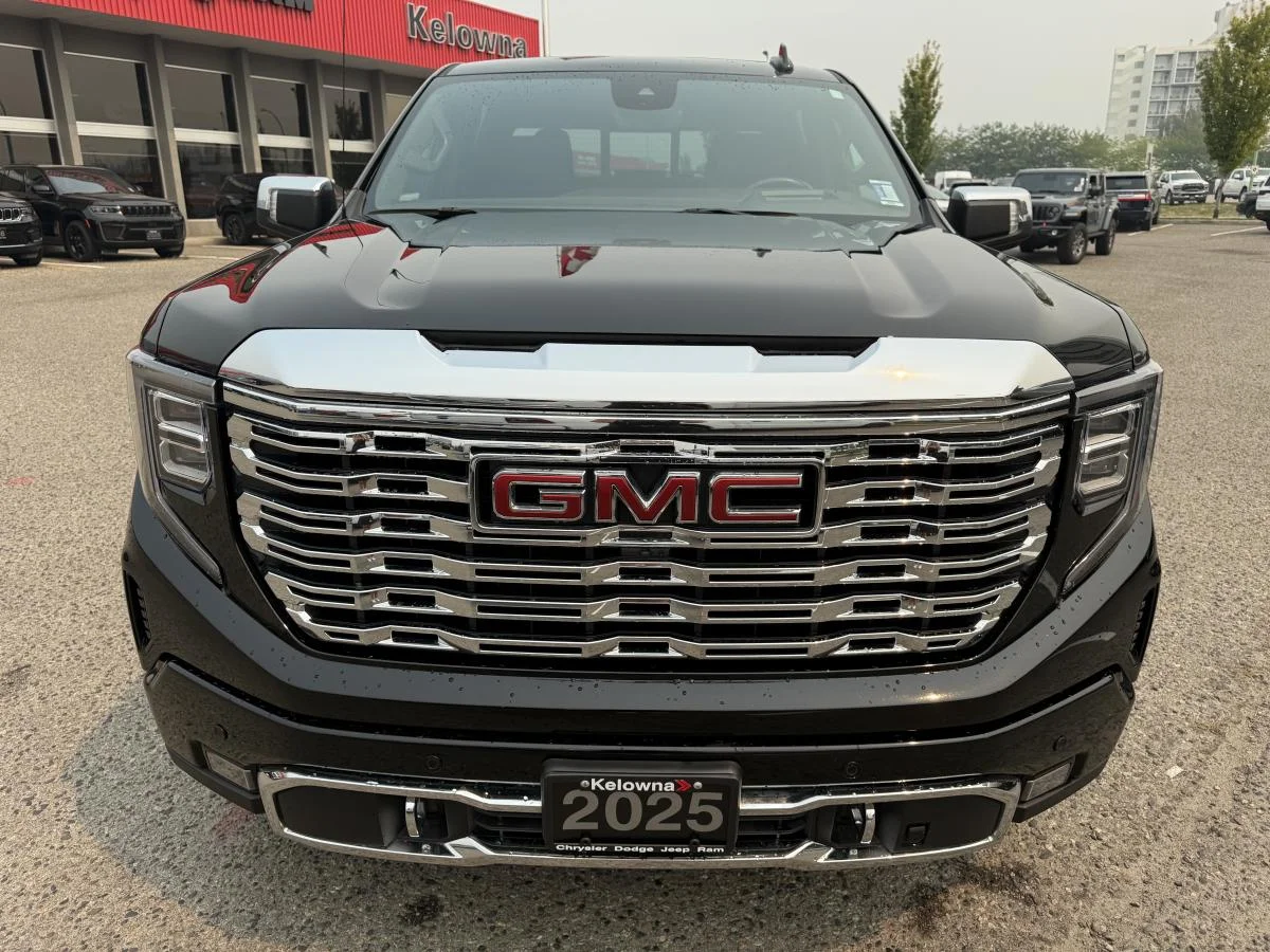 Used 2025 Black GMC Denali image 2