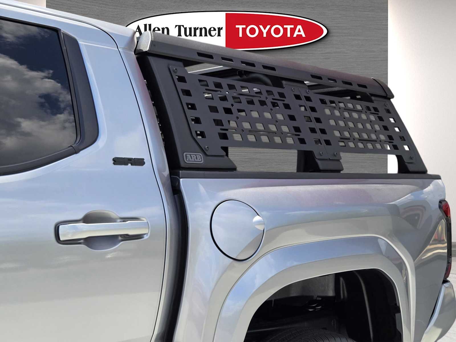 2025 Toyota Tacoma SR5 - Photo 13
