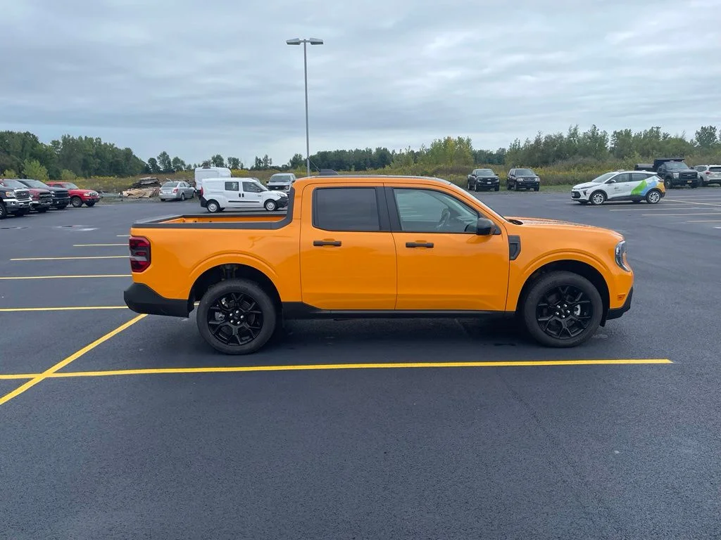 Used 2026 Orange Ford XLT image 4