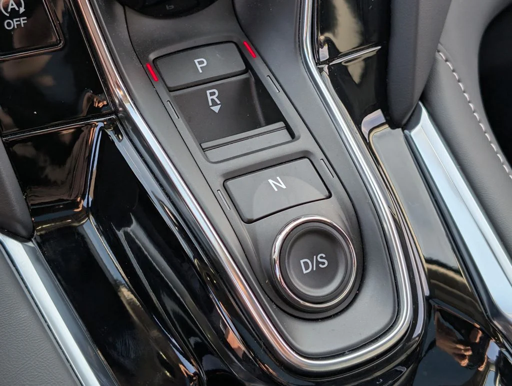 Used 2025  Acura Technology Package image 30