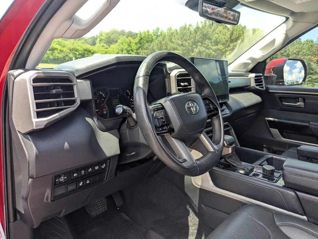 Used 2022  Toyota Limited image 13