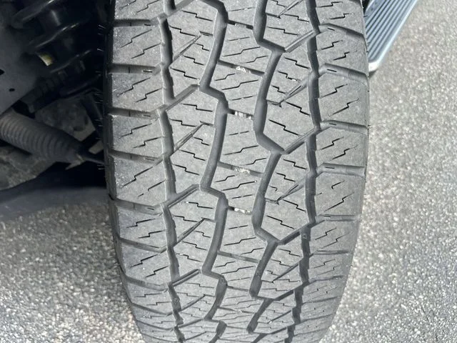 Used 2023 Black Ford XLT image 11