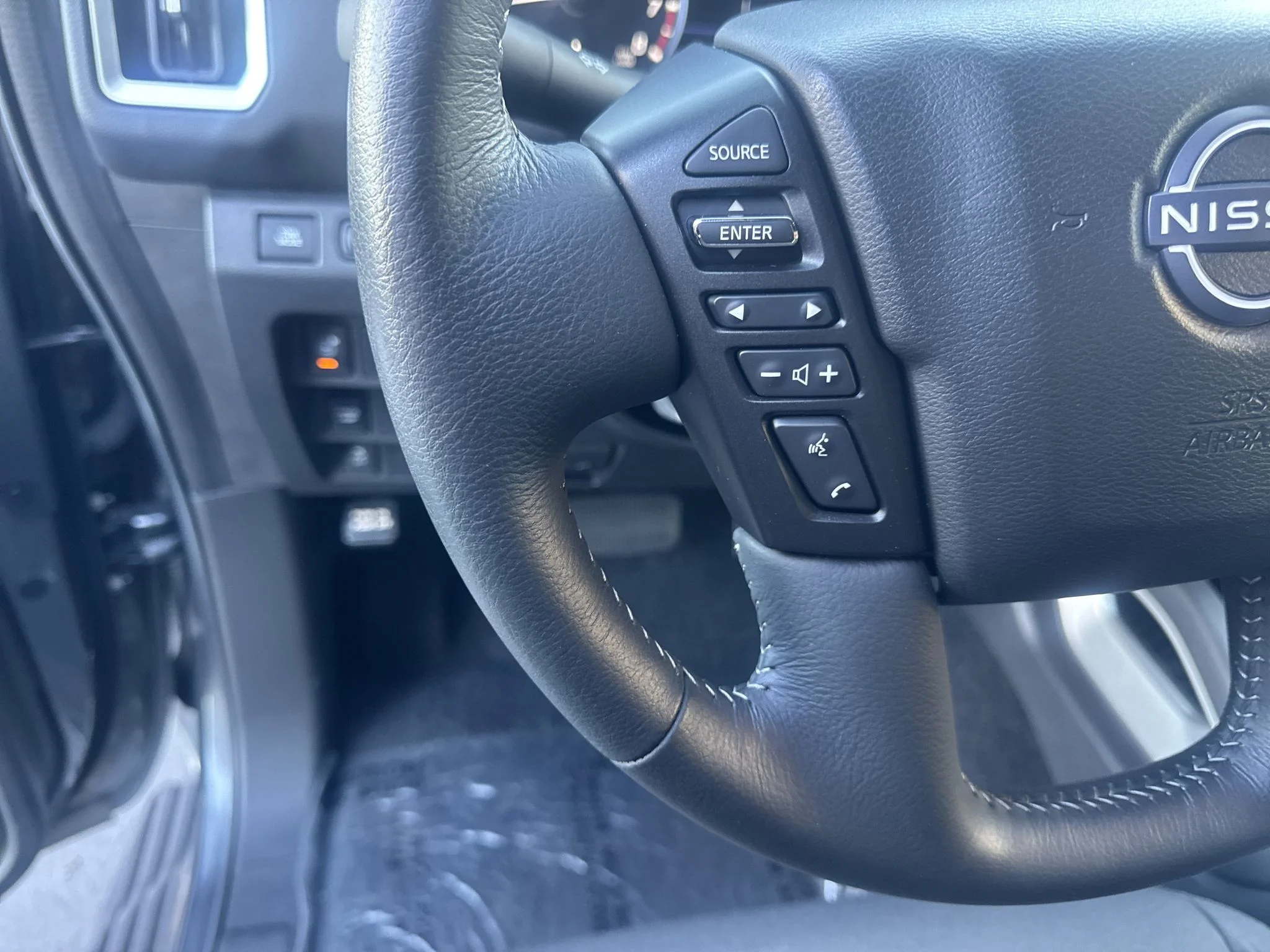 Used 2025 GUN METALLIC Nissan SV image 17