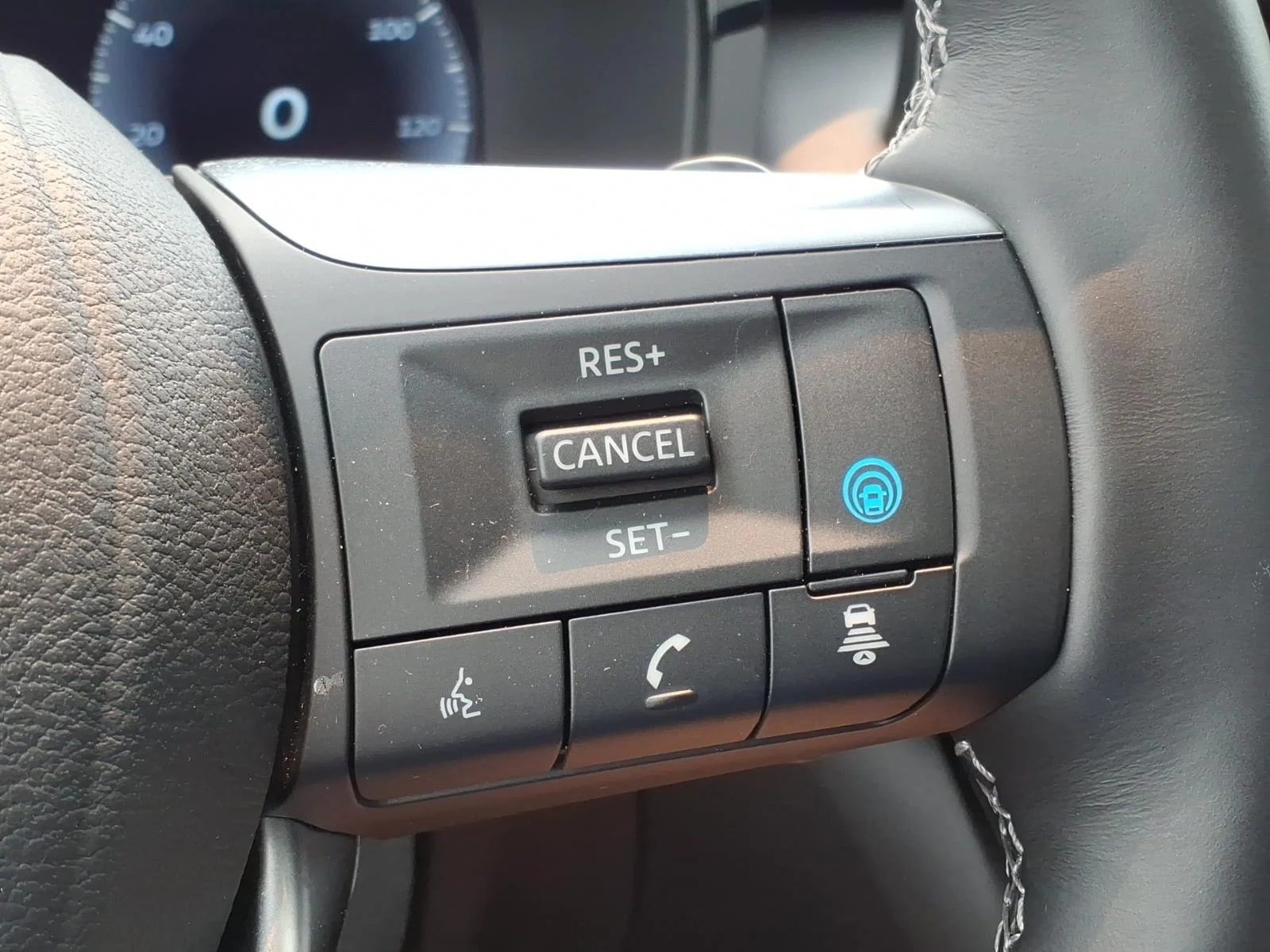 Certified Used 2025 Silver INFINITI Sensory image 15