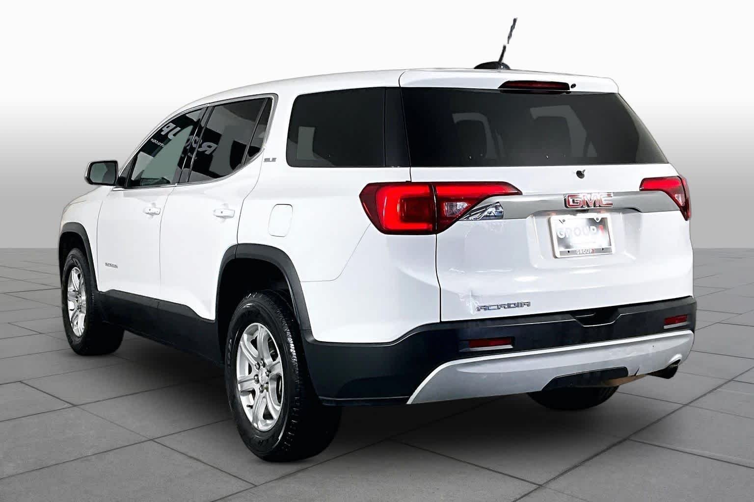 Used 2019 Summit White GMC SLE image 12