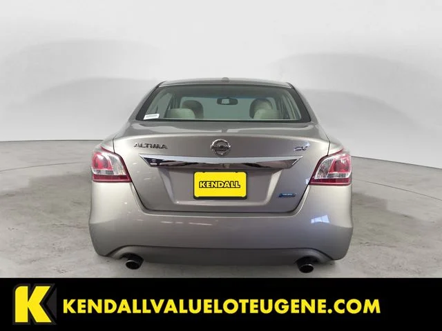 Used 2013 Beige Nissan 2.5 SV image 6