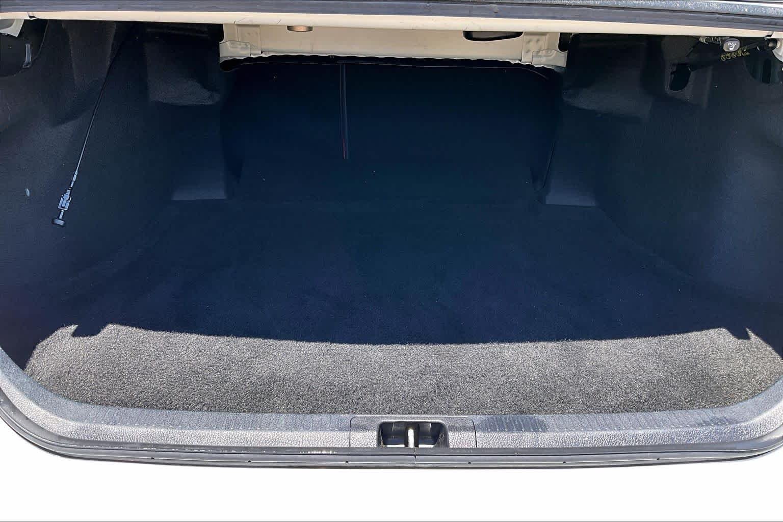 Used 2023 Wind Chill Pearl Toyota XSE image 31