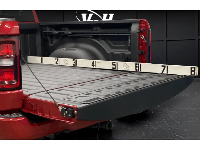 New 2026 Molten Red Pearl-Coat Exterior Paint RAM Big Horn/Lone Star image 36