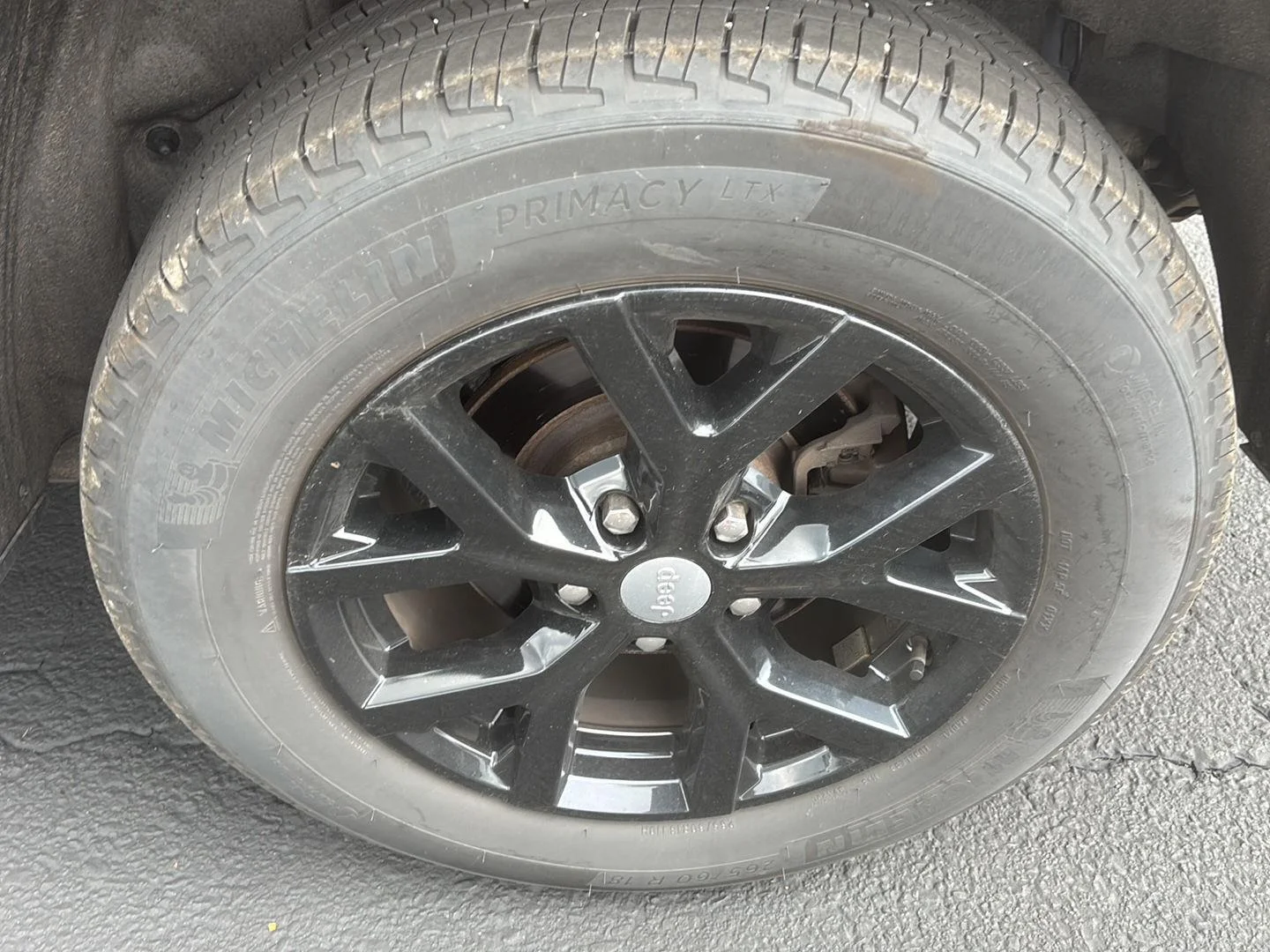 Used 2022 Baltic Gray Metallic Clearcoat Jeep Limited image 4