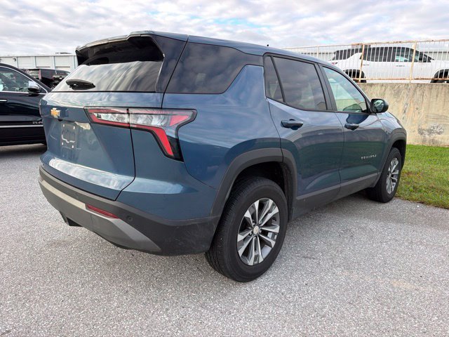 Used 2025 Lakeshore Blue Chevrolet LT image 6