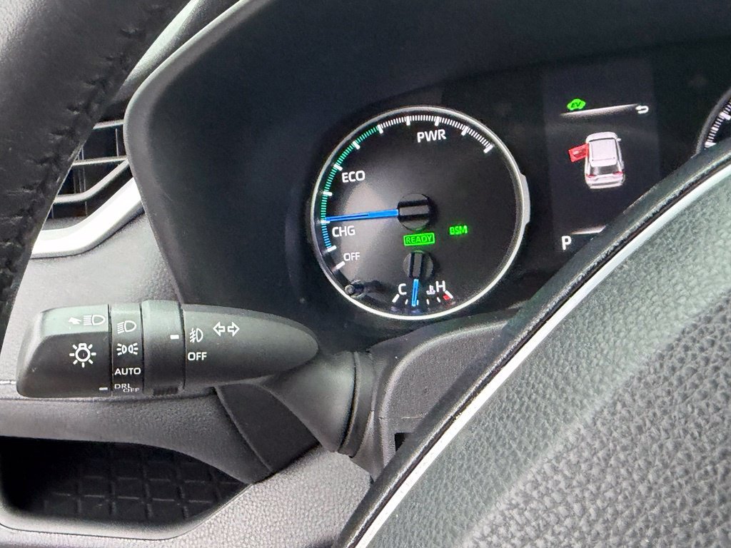 Used 2021  Toyota XLE image 29