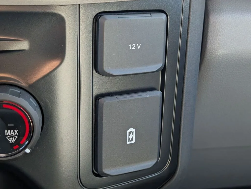 New 2026 Oxford White Ford F-550® XL image 30