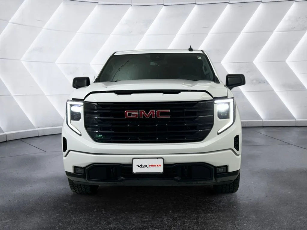 Used 2023 White GMC Elevation image 2