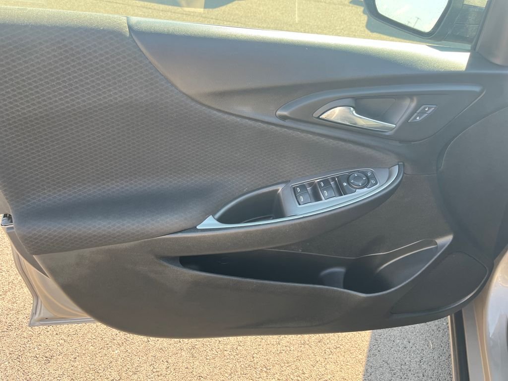 Used 2025 Gray Chevrolet LT image 11