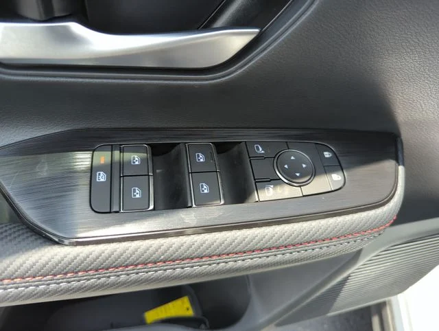 Used 2025 White Nissan SR image 33