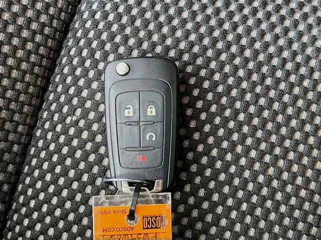 Used 2015 Gold GMC SLE-2 image 12