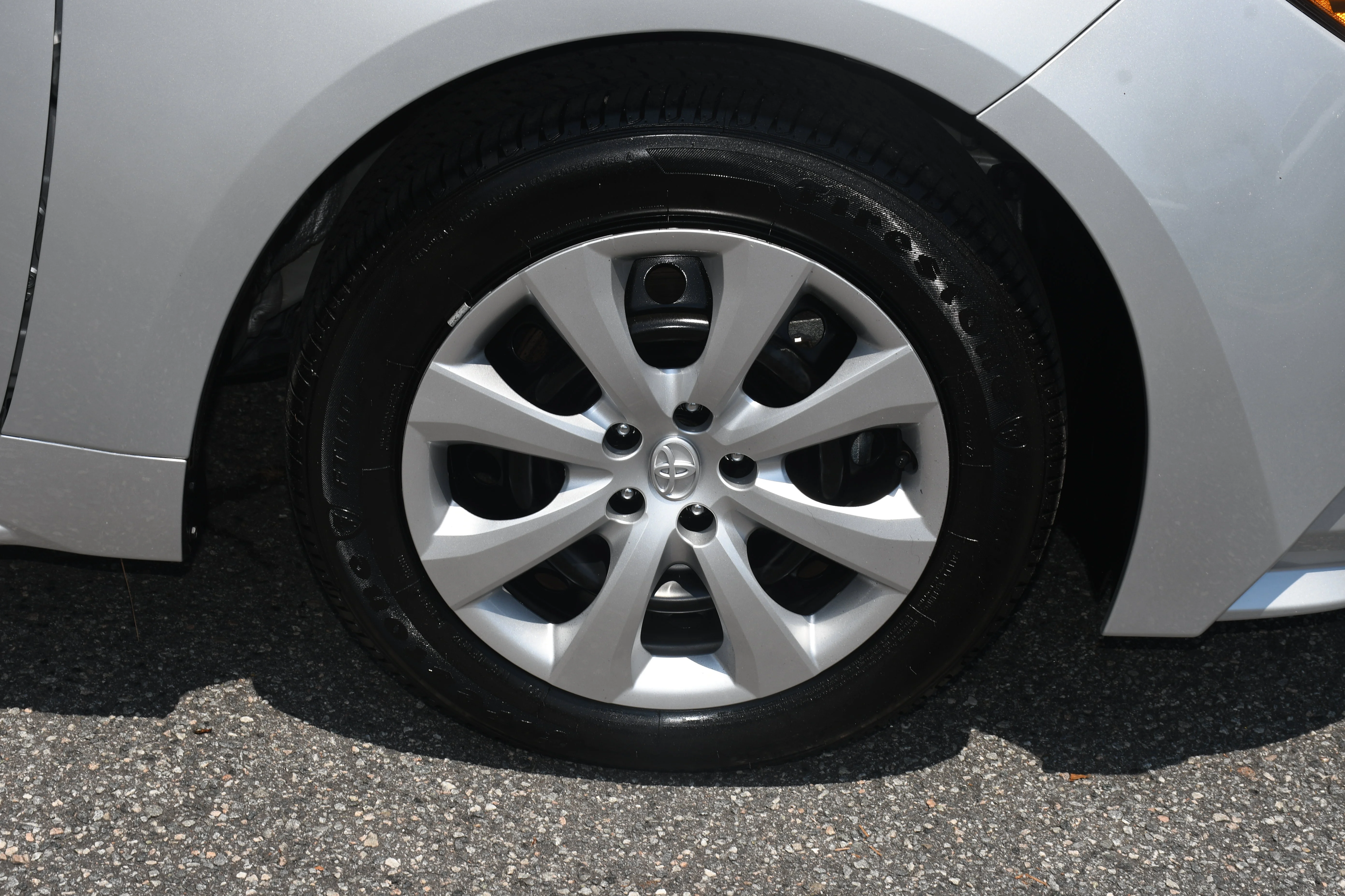 Used 2025 Silver Toyota LE image 20