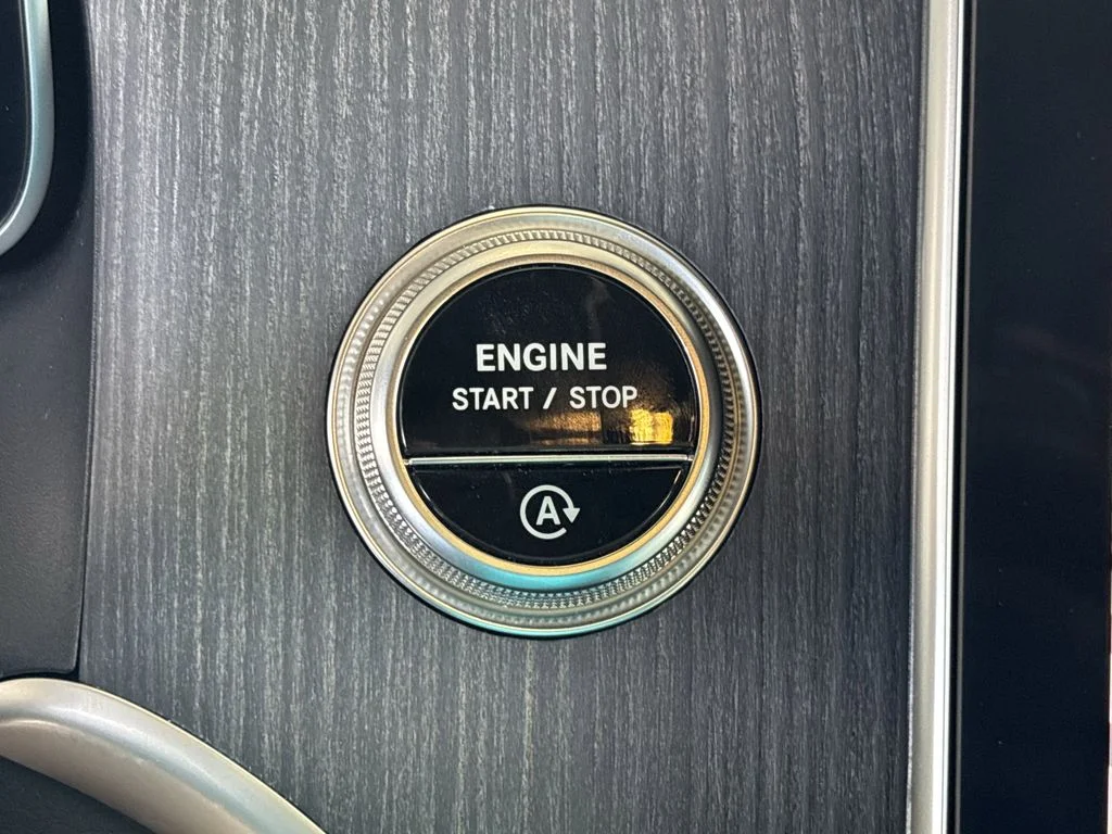 Used 2024 Blue Mercedes-Benz GLC 300 image 18