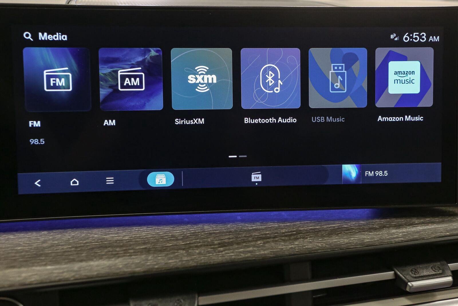 Used 2024 Rockwood Green Hyundai Limited image 28
