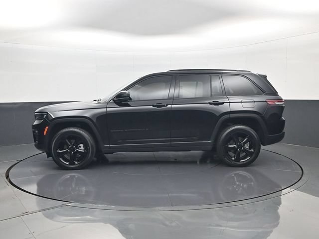 Used 2025 Black Jeep Limited 4x4 image 8