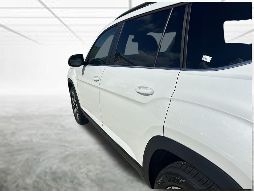 New 2026 White/off-white Volkswagen 2.0T SE w/Technology image 28