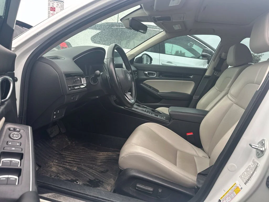 Used 2022 White Honda Touring image 5