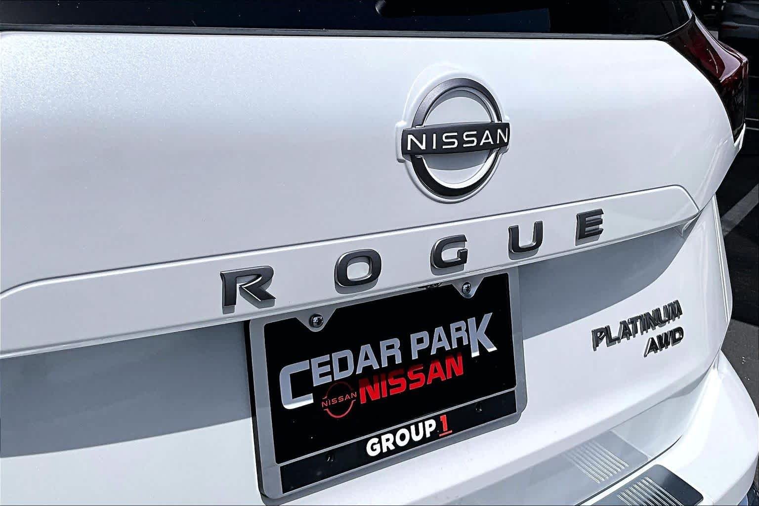 New 2026 Everest White Pearl Tricoat Nissan Platinum image 15