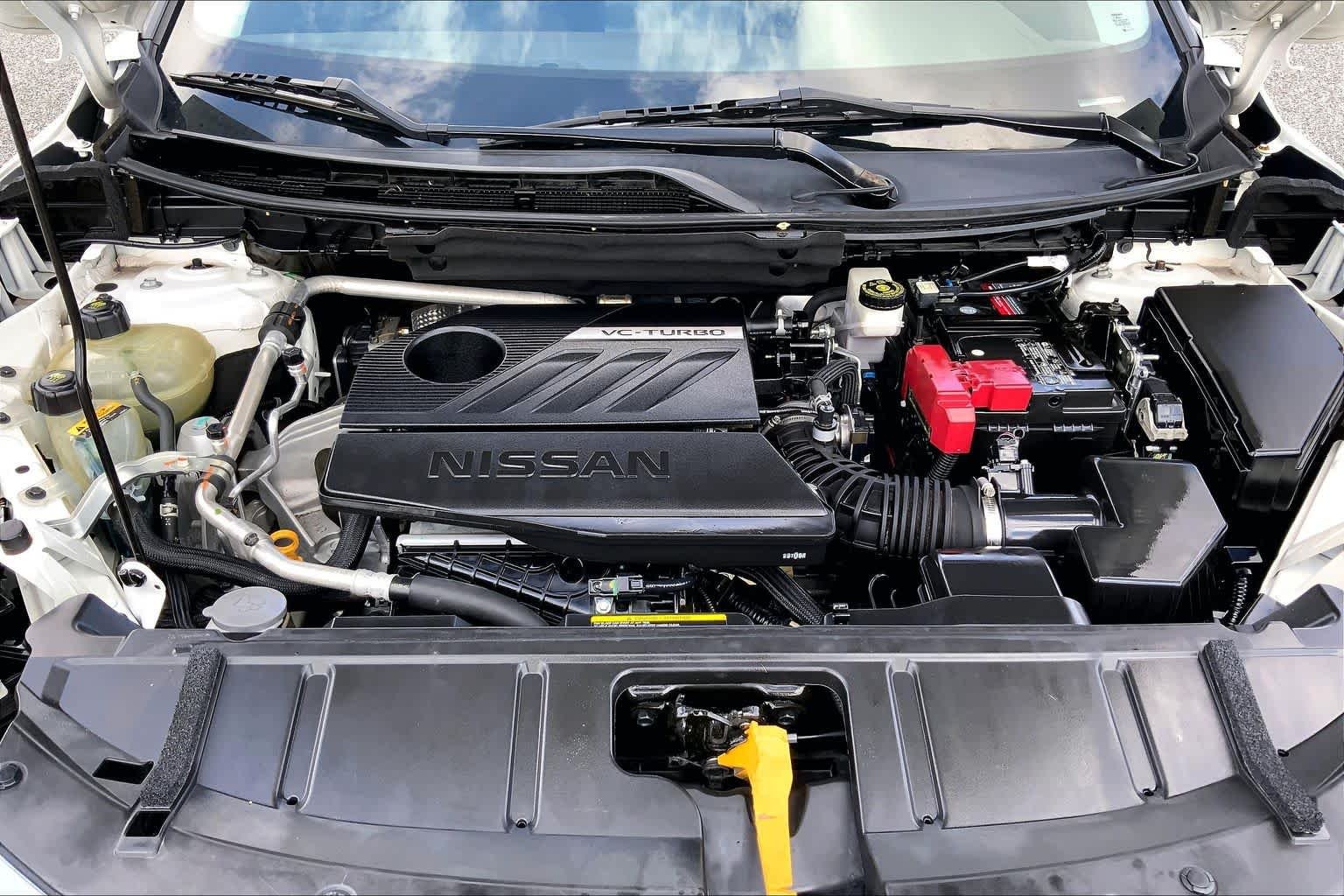 Used 2023 Glacier White Nissan S image 31