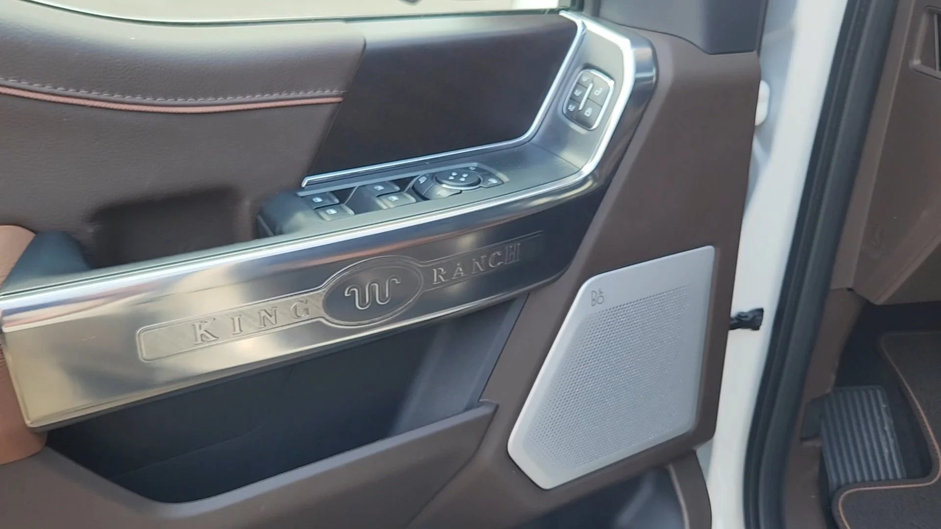 New 2026 Star White Metallic Tri-Coat Ford King Ranch image 27