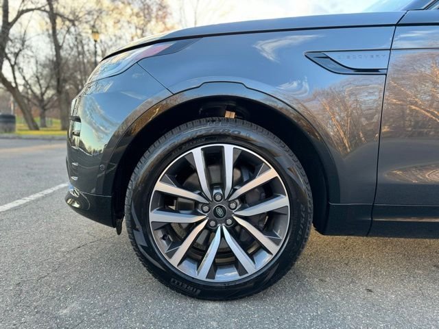 New 2024 Carpathian Grey LAND ROVER Dynamic SE image 9