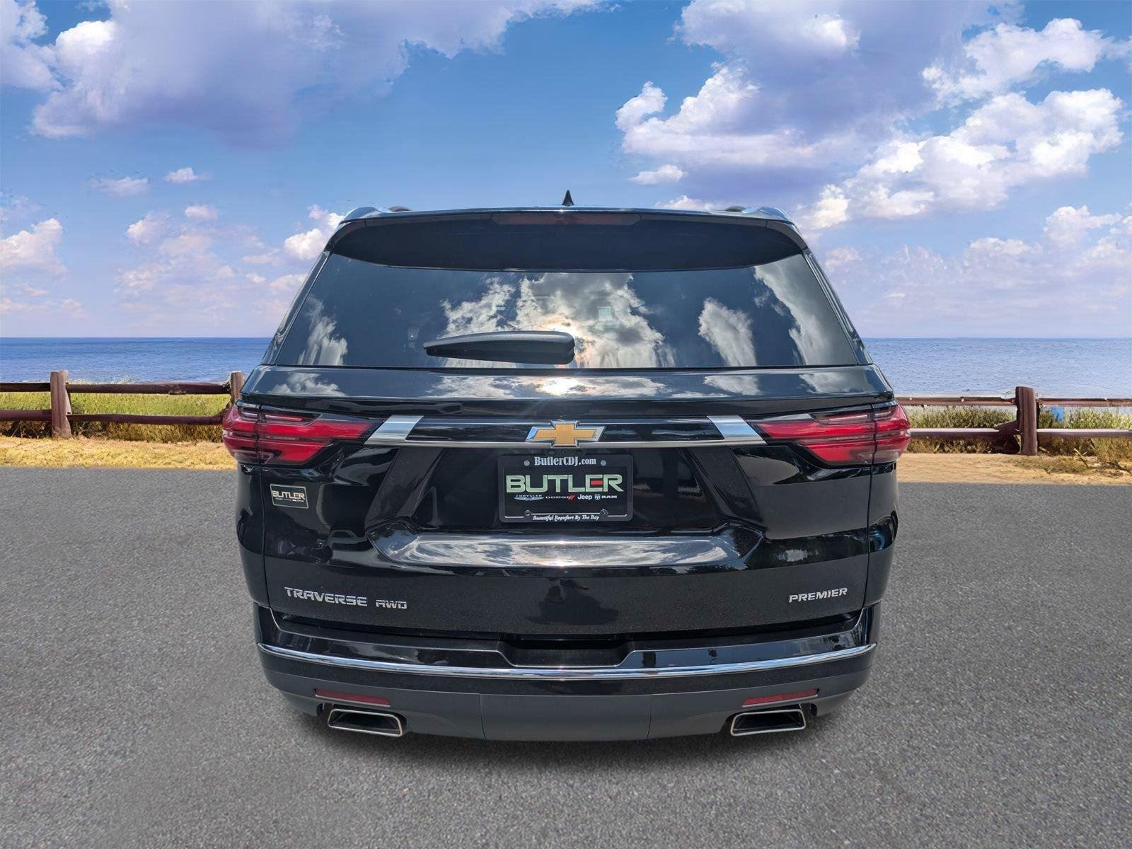 Used 2023 Mosaic Black Metallic Chevrolet Premier image 7