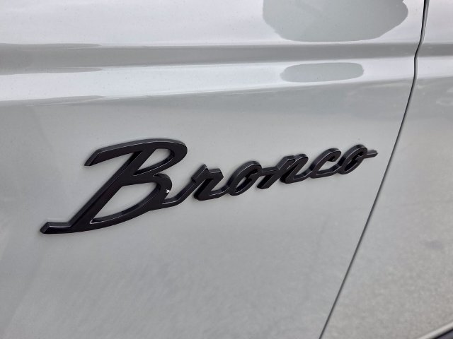 Used 2023 Gray Ford Badlands image 18