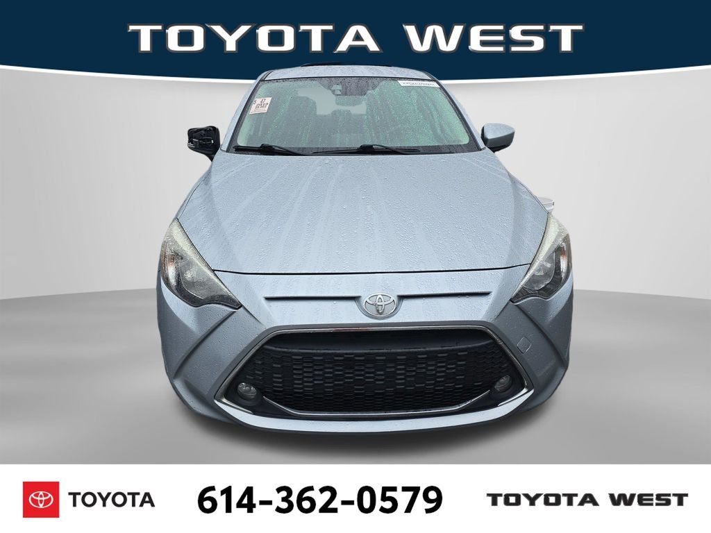 Used 2019  Toyota LE image 2