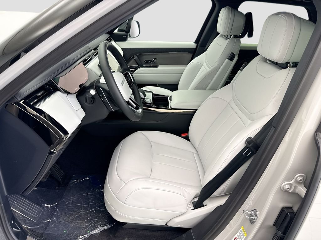New 2026 Borasco Grey Land Rover SE image 18