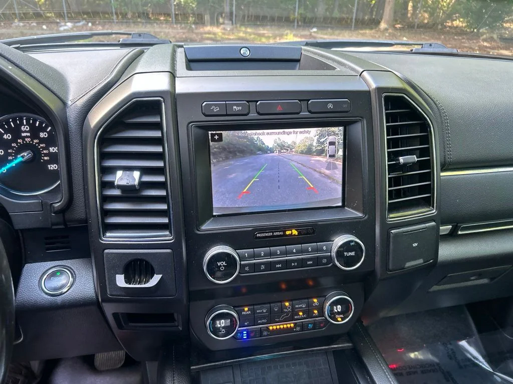 Used 2019  Ford Limited image 20