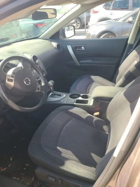 Used 2012 Gray Nissan SV image 3