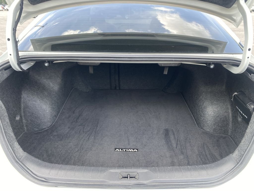Used 2022 Pearl White Tricoat Nissan 2.5 SL image 30