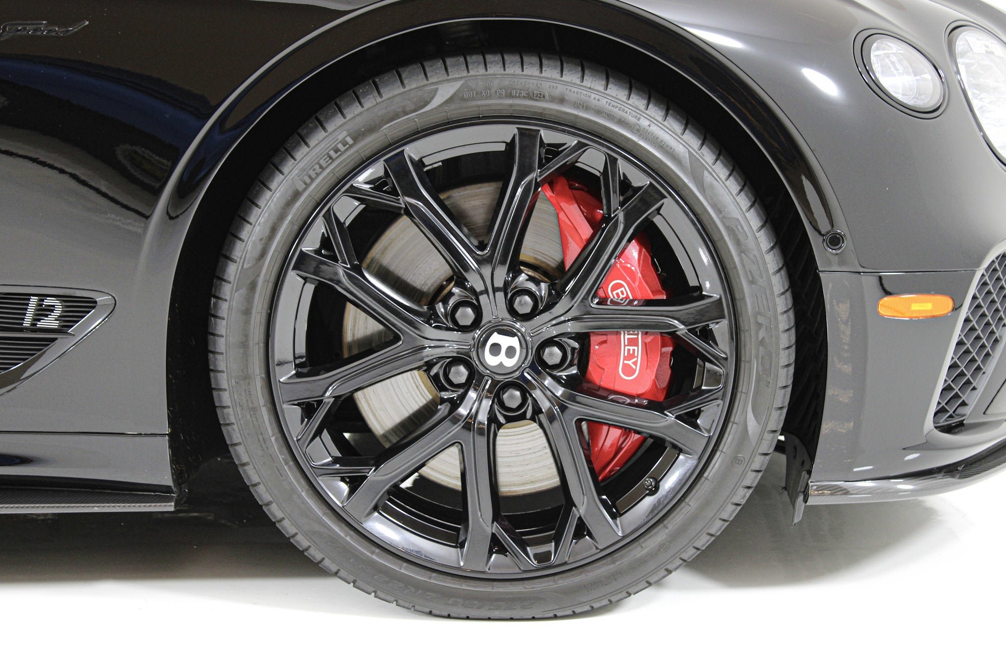 Used 2024 Black Bentley  image 20