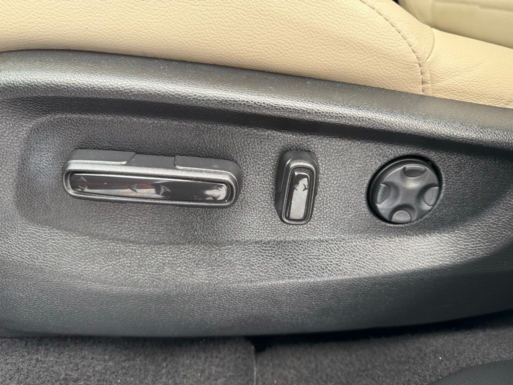 Used 2019 Molten Lava Pearl Honda Touring image 35