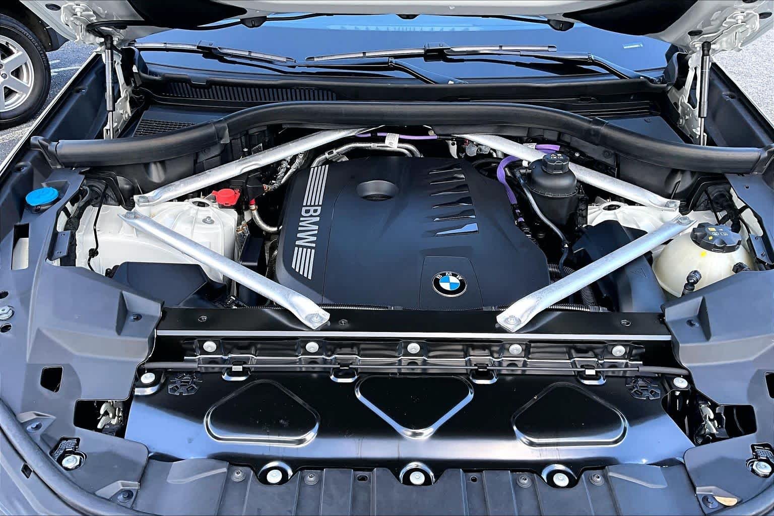Certified Used 2024 Alpine White BMW sDrive40i image 32