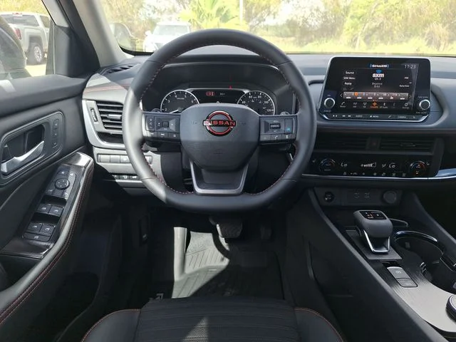 New 2026 Everest White Pearl TriCoat Nissan Rock Creek® image 13